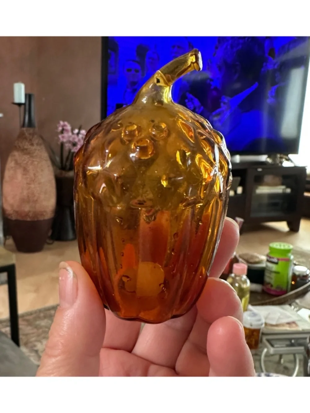 PIER 1 IMPORTS Amber Glass Salt & Pepper Shaker 3 1/4” (set of 2) Acorn Shaped